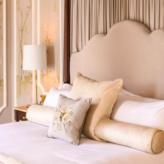 County arms bridal suite by julia dunin photography cms-county-arms-hotel