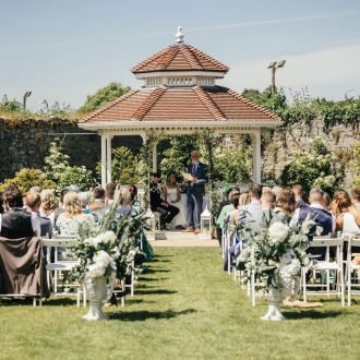 Olga & Pauraic, Real Wedding at County Arms