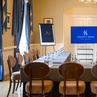 MapleRoom_CountyArmsHotel_Julia_Dunin_Photography-11