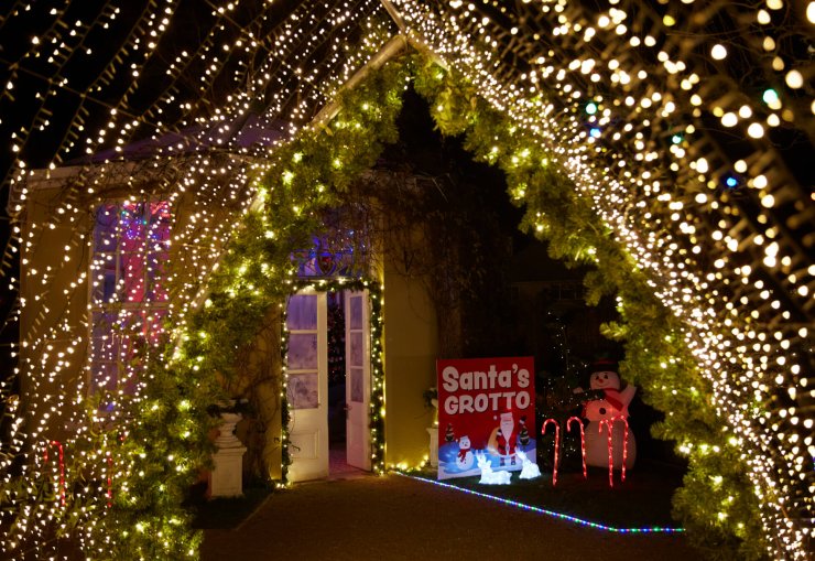 Santa's Grotto Experience at County Arms, Birr Santas Grotto Experience at County Arms, Birr